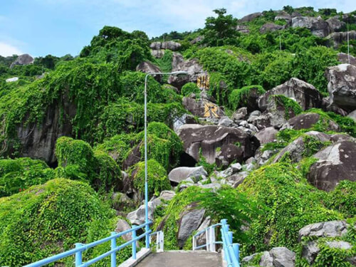 Day 1 (November 22): CAM RANH-INCHEON (Sleep on the plane)