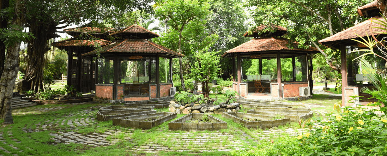 Làng cổ Phước Lộc Thọ