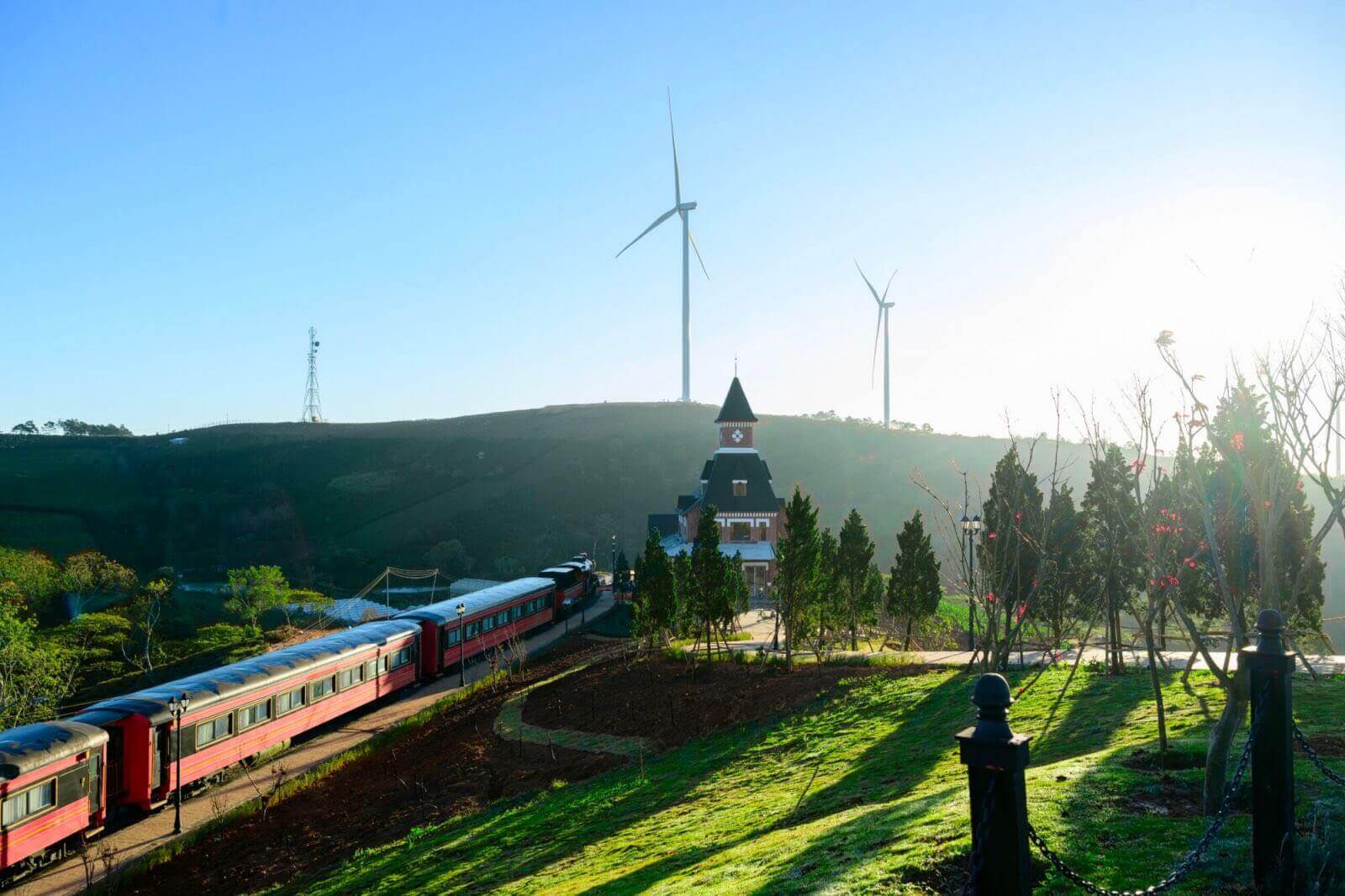 Vé Euro Garden Vườn châu Âu Đà Lạt