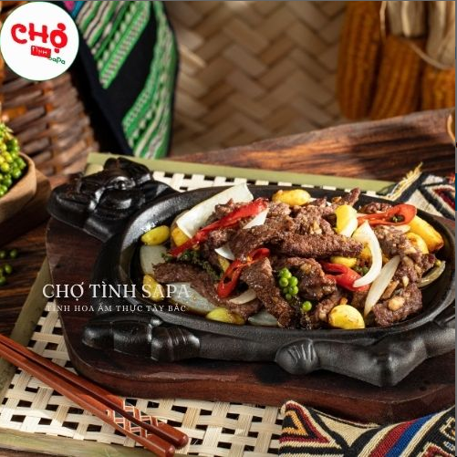 焦げたバッファローのピーマン添え