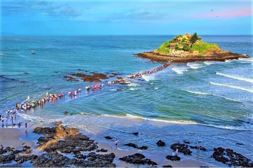 本場 - 遠くからの眺め