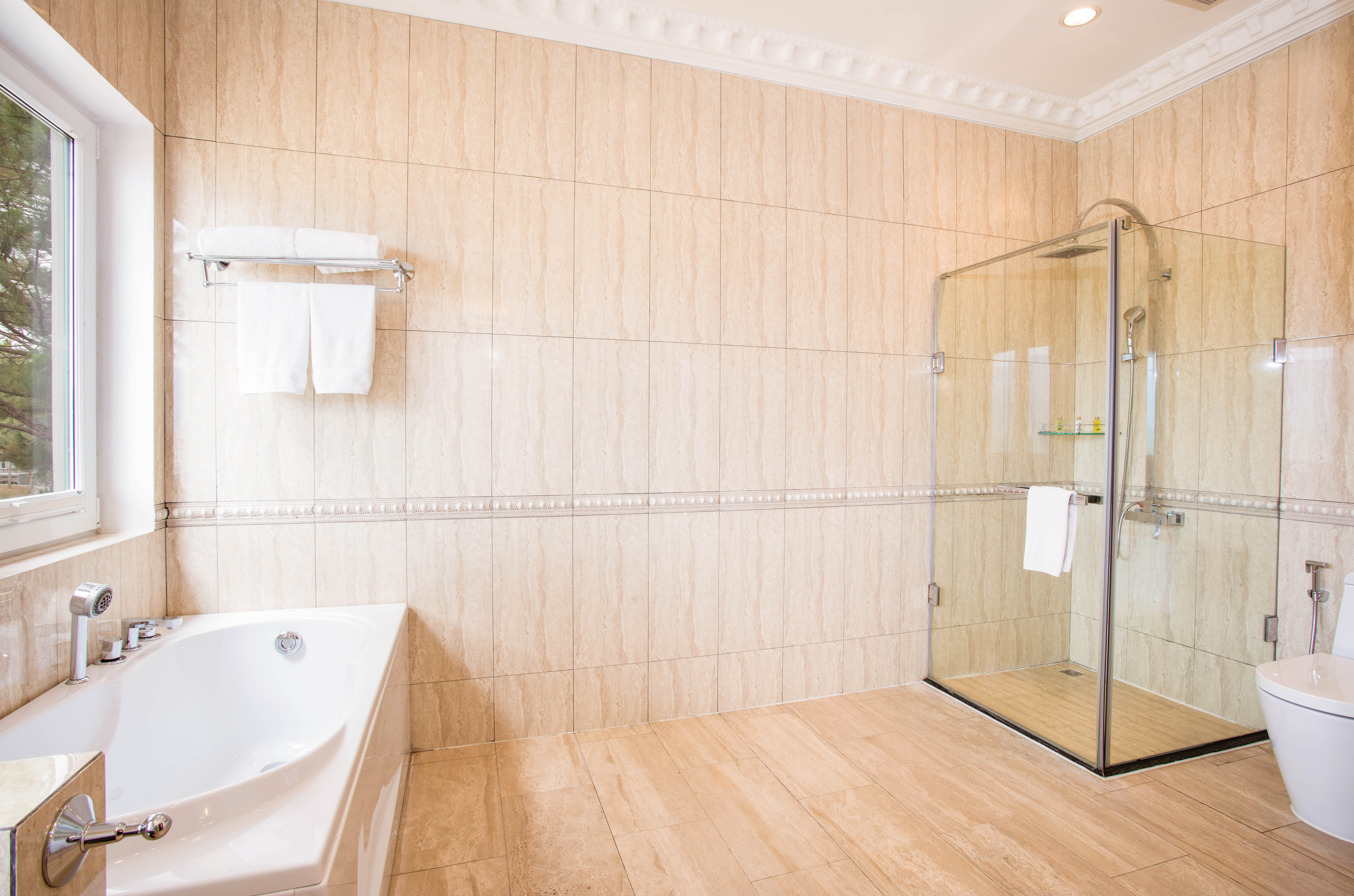 Suite Junior Nhìn Ra Hồ Nước