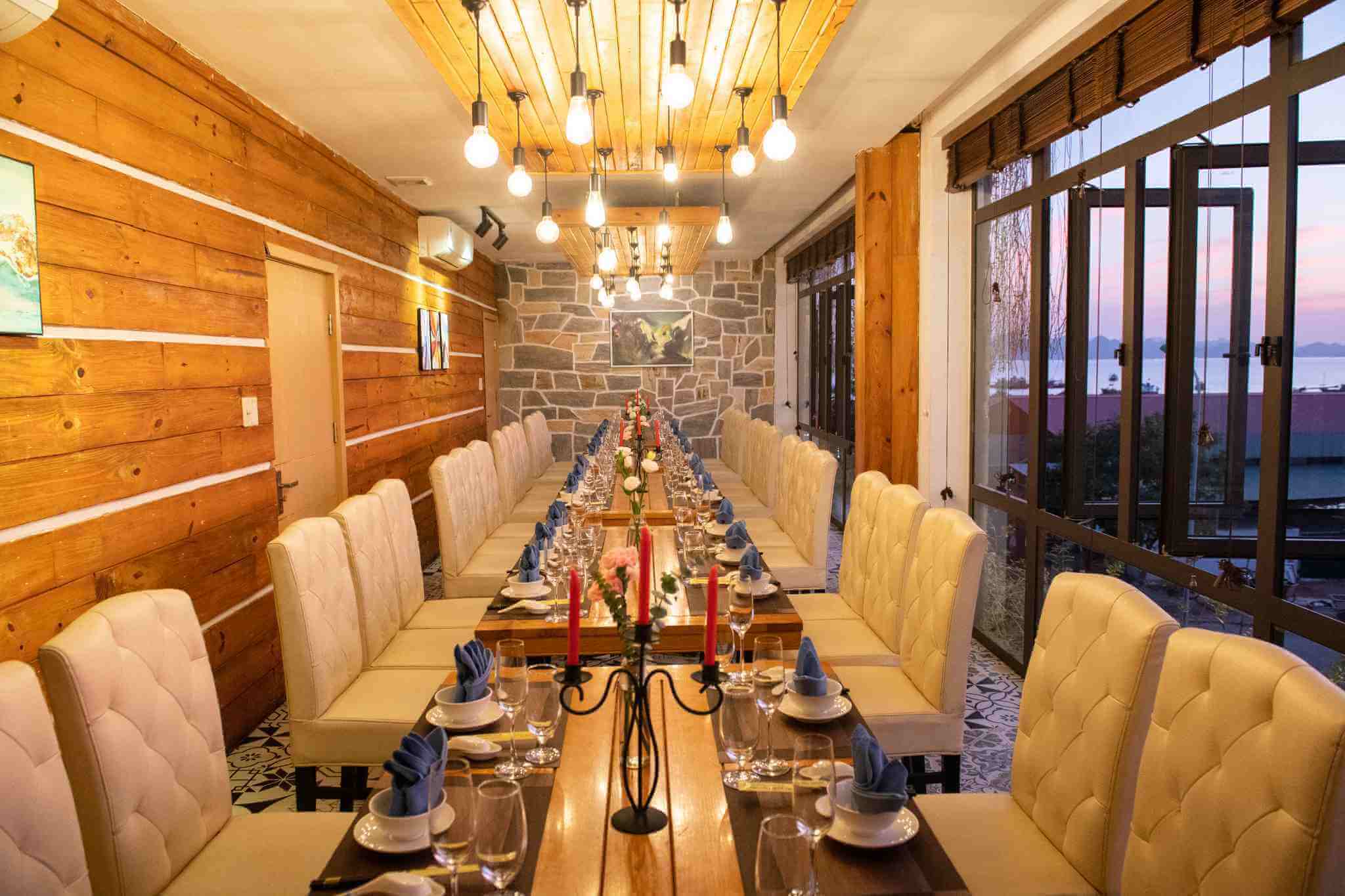 Ngoc Phuong Nam 레스토랑 시설 1.