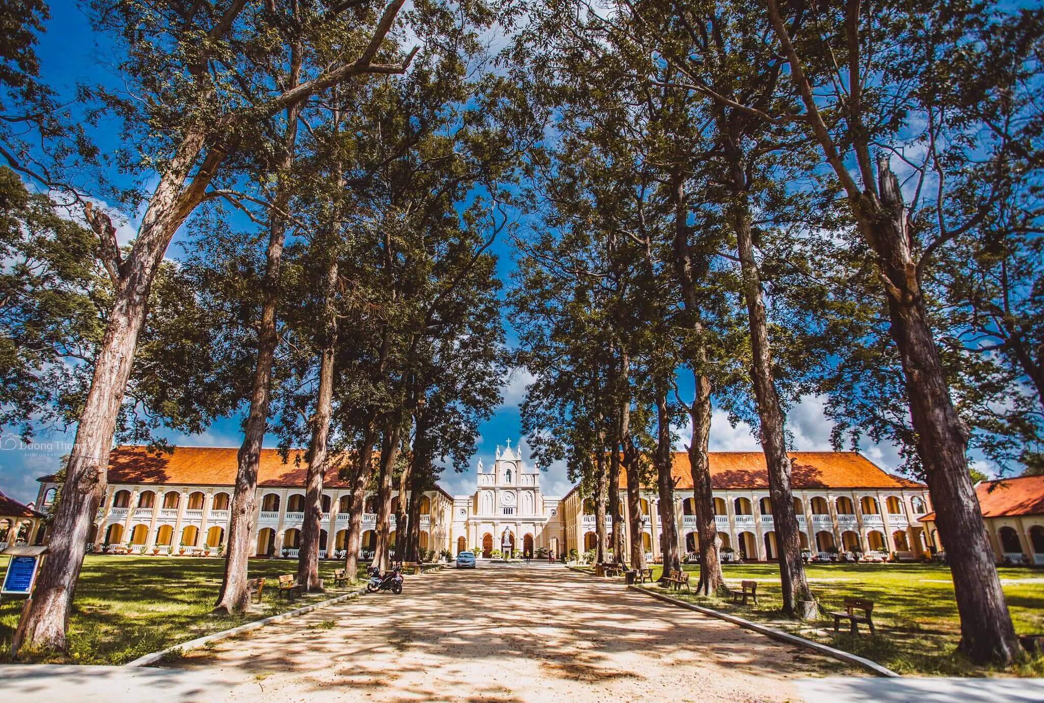 Tiểu chủng viện Làng Sông