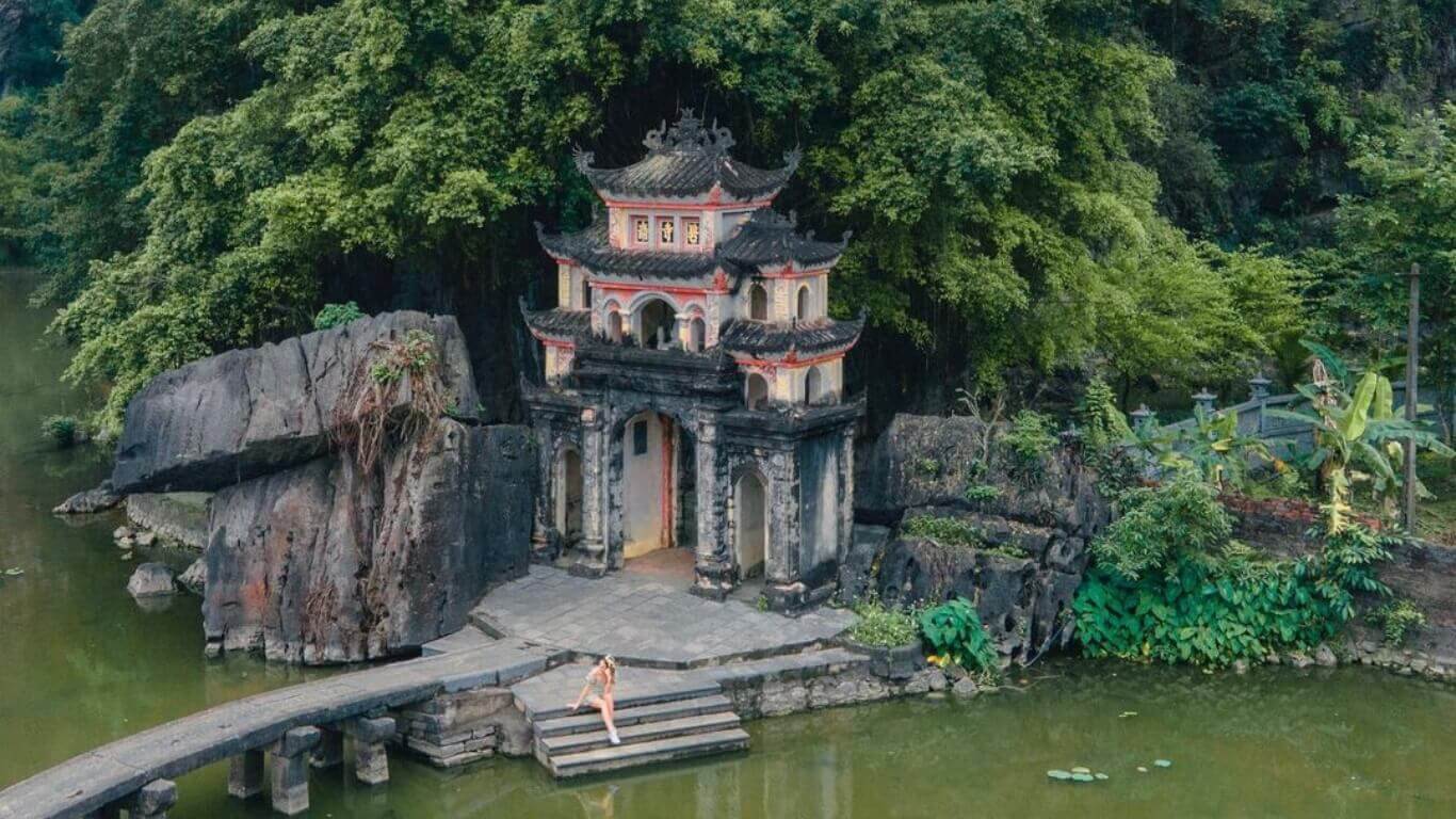 Thả Hồn Giữa Núi Rừng: Một Ngày Tại Chùa Bích Động