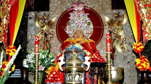 Đền Bà chúa Kho