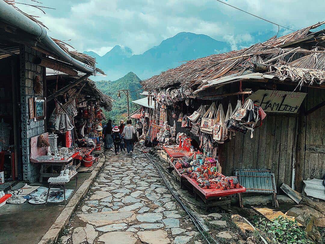 Ngày 3 - SAPA – NỘI BÀI - TPHCM (Ăn sáng, trưa)
