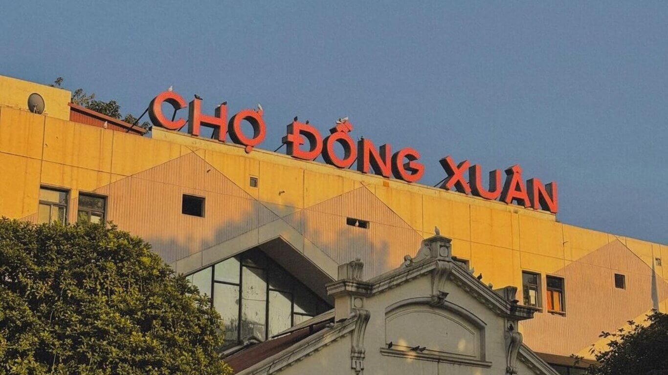 Dong Xuan Market: A Cultural and Culinary Exploration