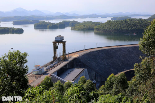タクバ水力発電所