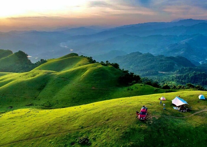 サム チエム草原はガンソン地区にあります。