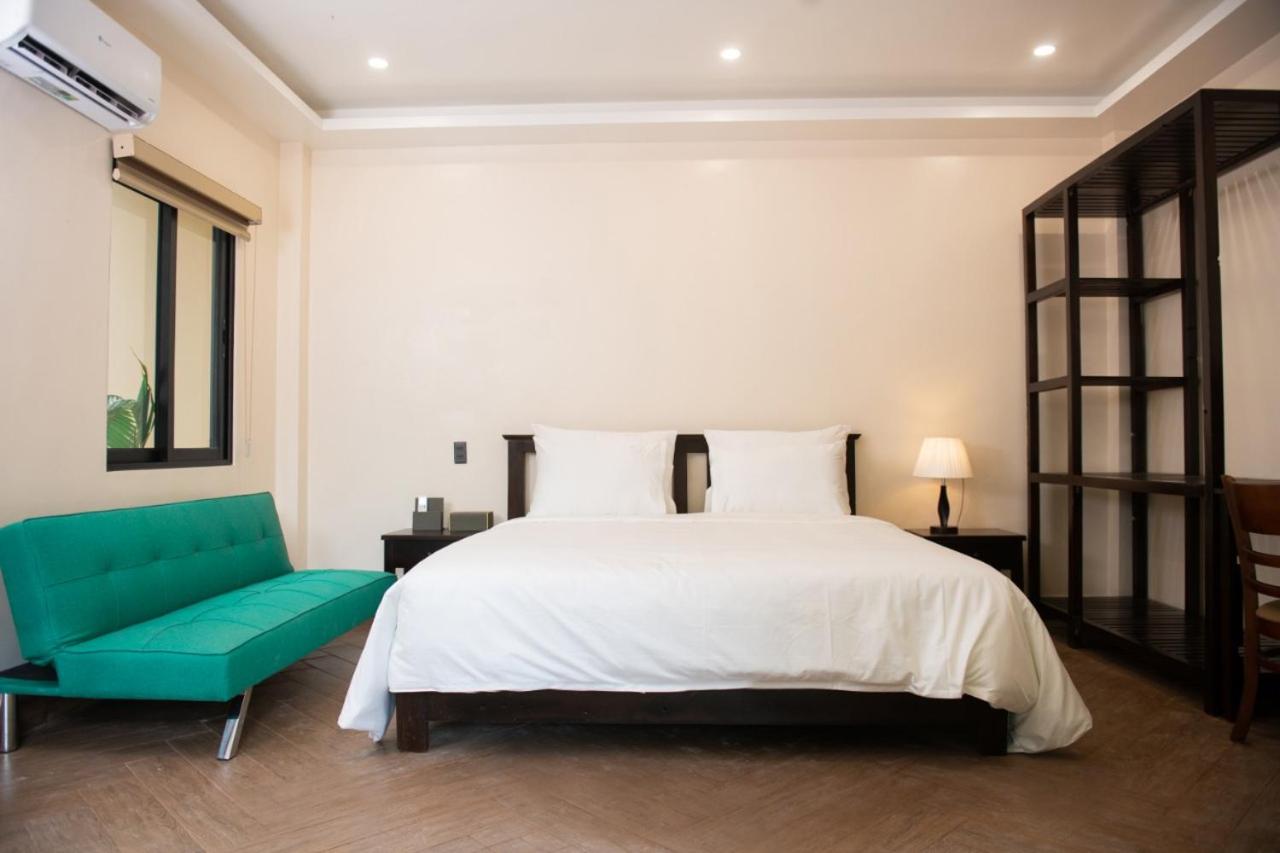 King Room with Mountain View