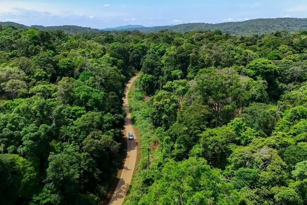 コン チュー ラン自然保護区は、ザライ県クバン地区ソンランコミューンにある観光地です。