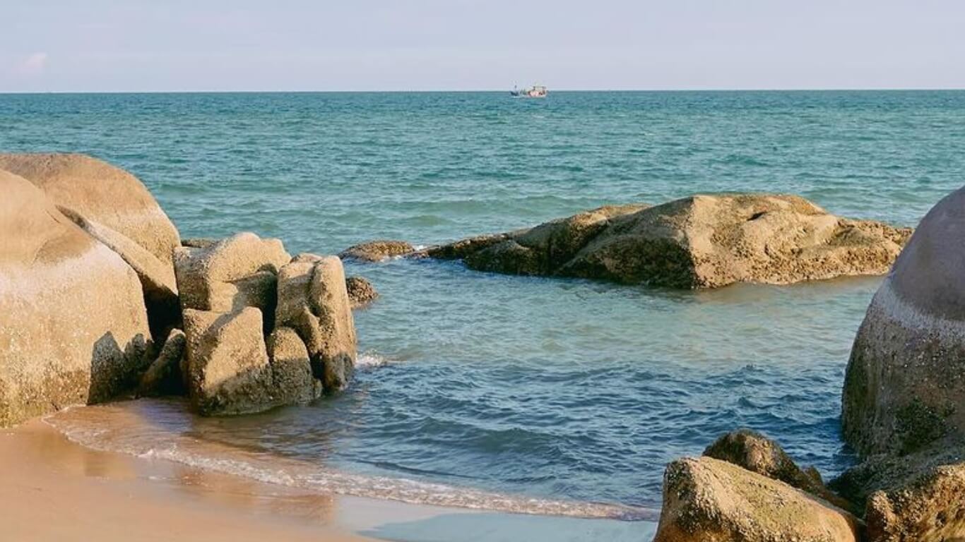 Hồ Cốc: Thiên Đường Biển Mới Dành Cho Những Tâm Hồn Lãng Mạn