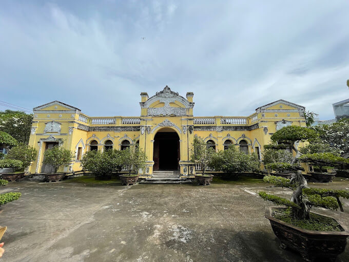 ハイパレス総督公邸