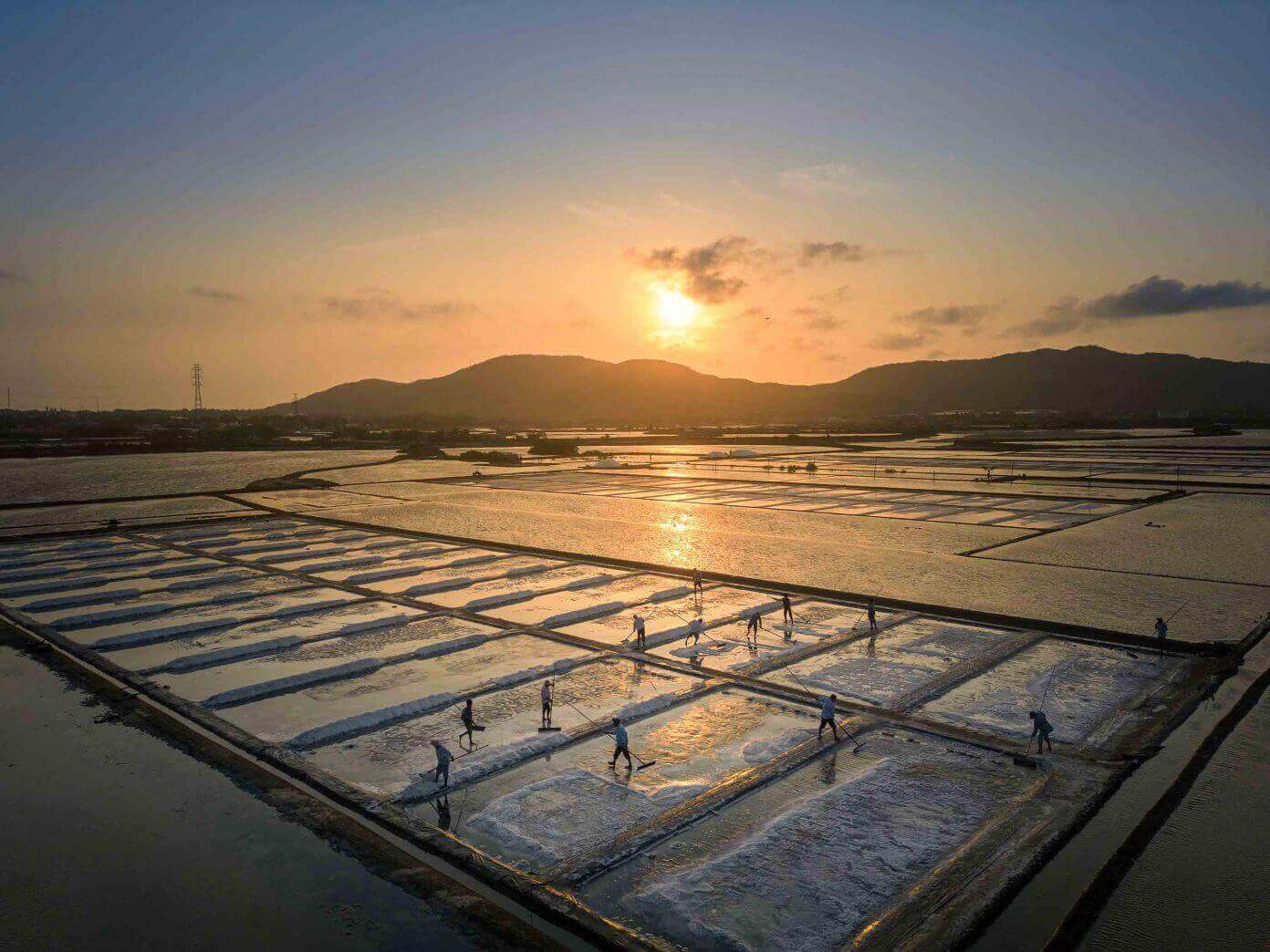 日の出のロンディエン塩田