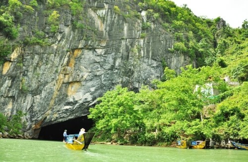フォンニャ - ケバン国立公園を探索する 1 日