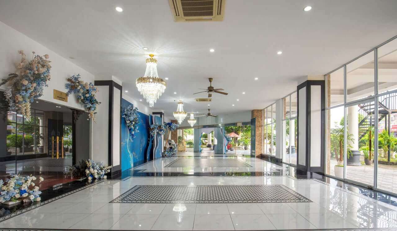 Khách sạn May Plaza