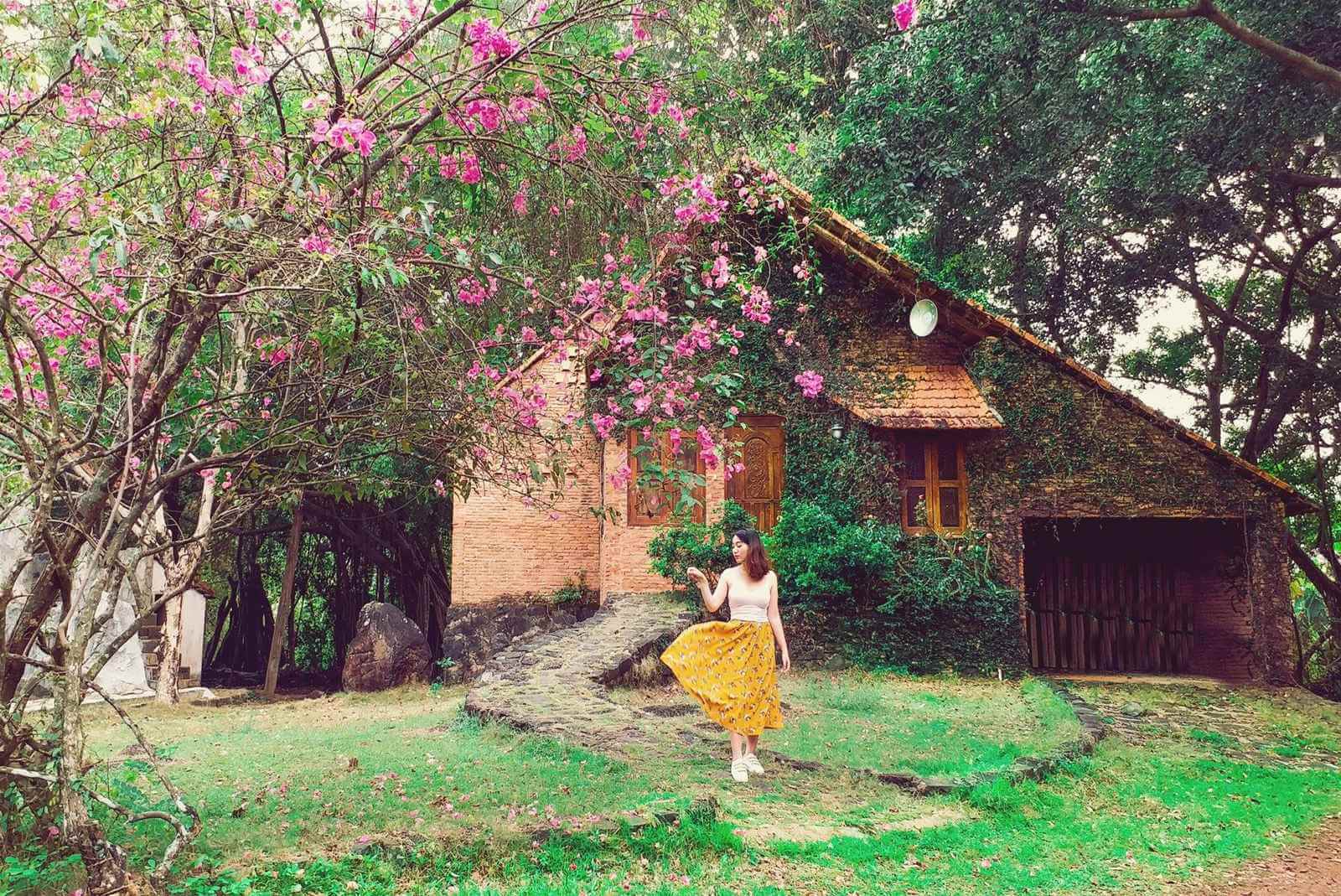 Khu du lịch Cao Minh