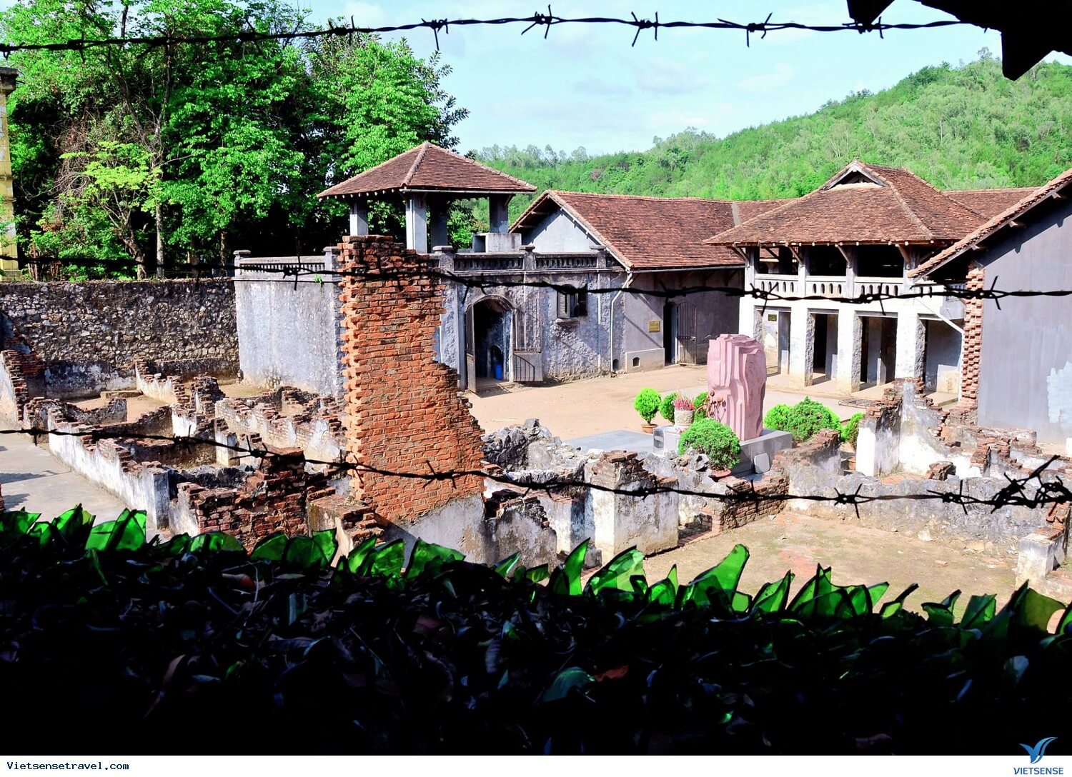 Nhà ngục Sơn La và bảo tàng Sơn La