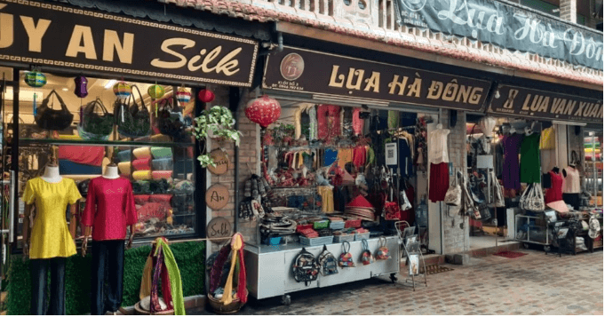 ヴァン フック シルク村には 1,000 年以上の歴史があります。