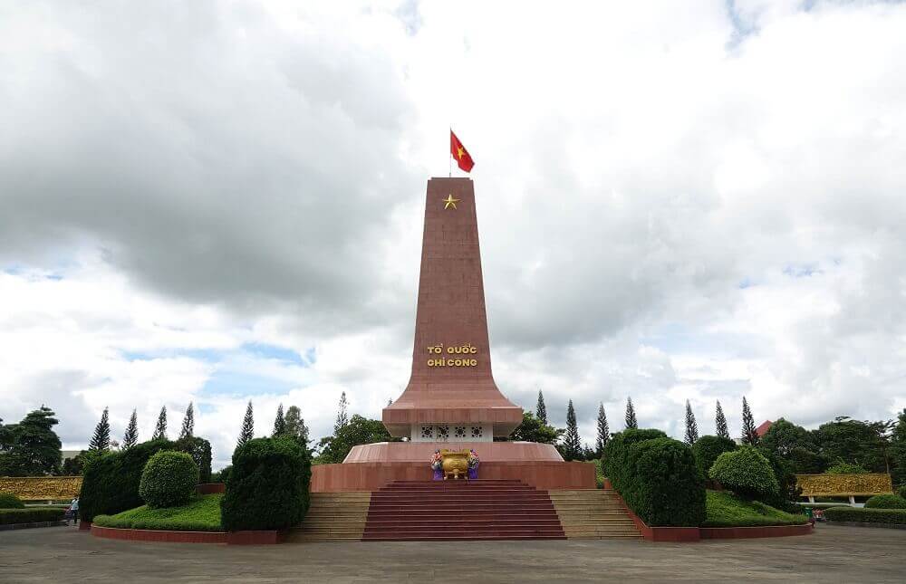 烈士陵記念寺院