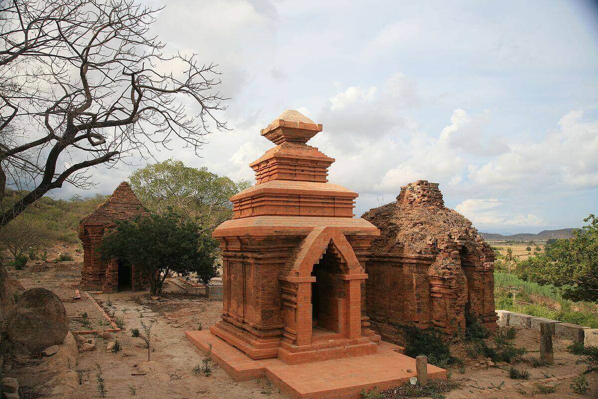 Kiến trúc độc đáo của cụm tháp Chăm Pô Dam ở Bình Thuận