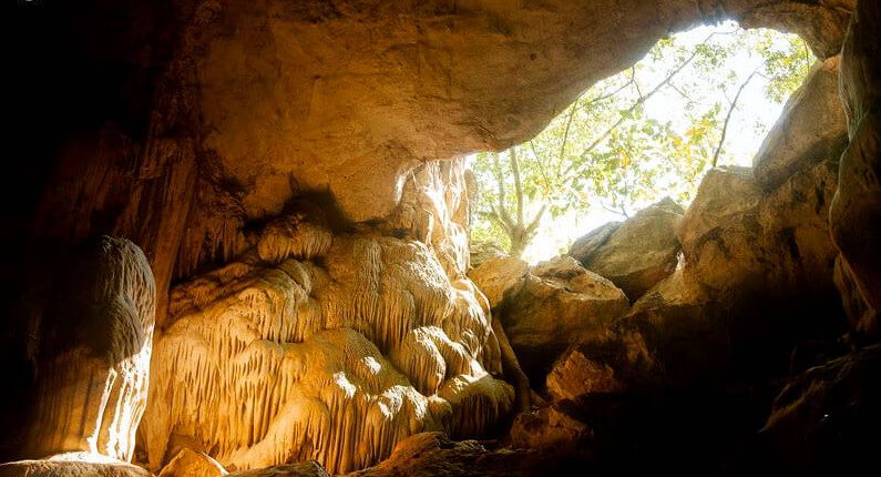 Khám phá vẻ đẹp của Động Sơn Mộc Hương