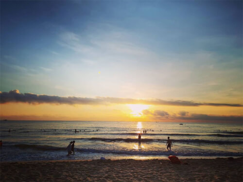 Biển Bảo Ninh - nơi đón bình minh xóa muộn phiền