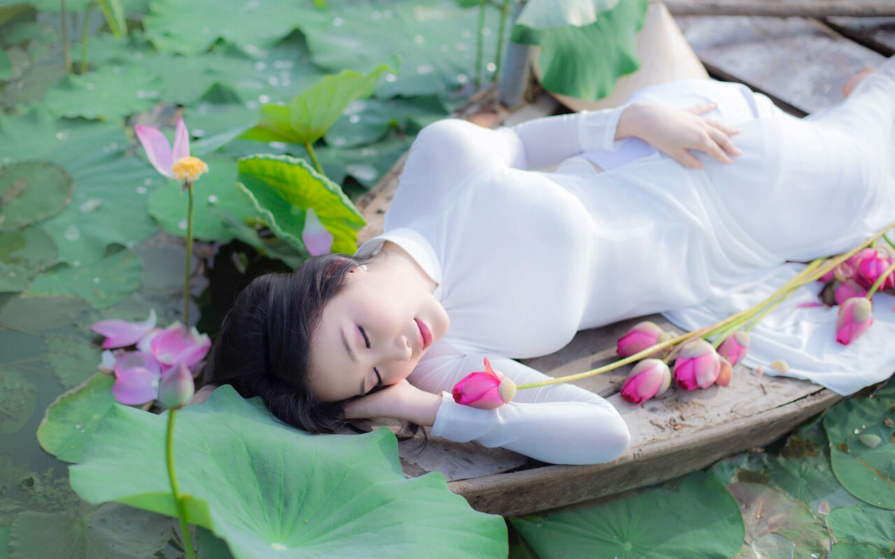 蓮と一緒に「バーチャルリビング」を楽しむ