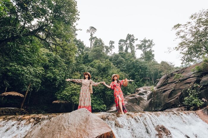 Mo Waterfall Hue - 배낭여행객을 위한 이상적인 Hue 배낭여행지