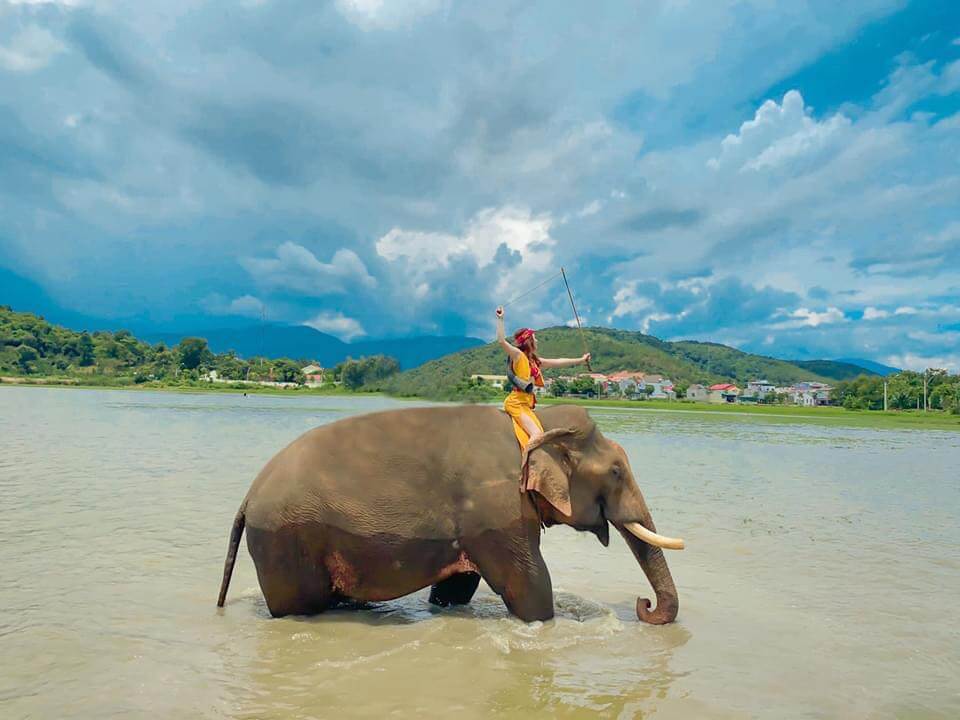 Khu du lịch Hồ Lak