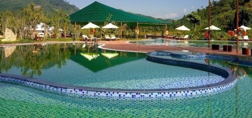 Yang Bay 폭포는 Nha Trang Khanh Hoa에서 가장 아름다운 생태 관광 지역을 가지고 있습니다.