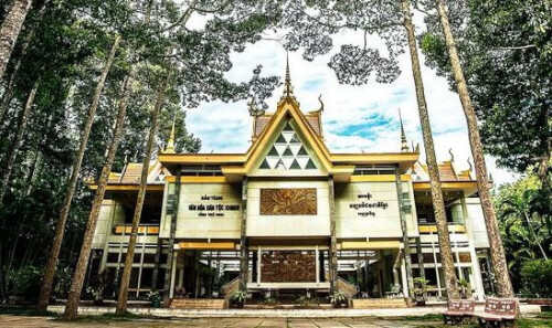 クメール博物館を探索する