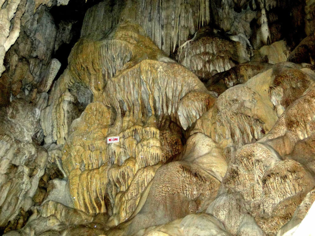 プーサムキャップ洞窟の自然のままの美しさ