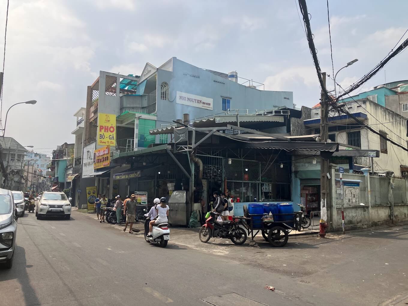 Cơm tấm ba ghiền - linh hồn của Sài Gòn