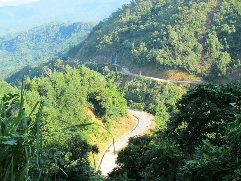 ここから下の景色をズームダウンしてみると、どれも息をのむほど美しく、思わず驚きの声が絶えず、どの角度から見ても非常に魅力的な写真を撮ることができます。