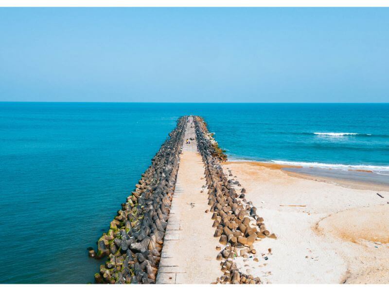 クアトゥンビーチはとても詩的で美しいです