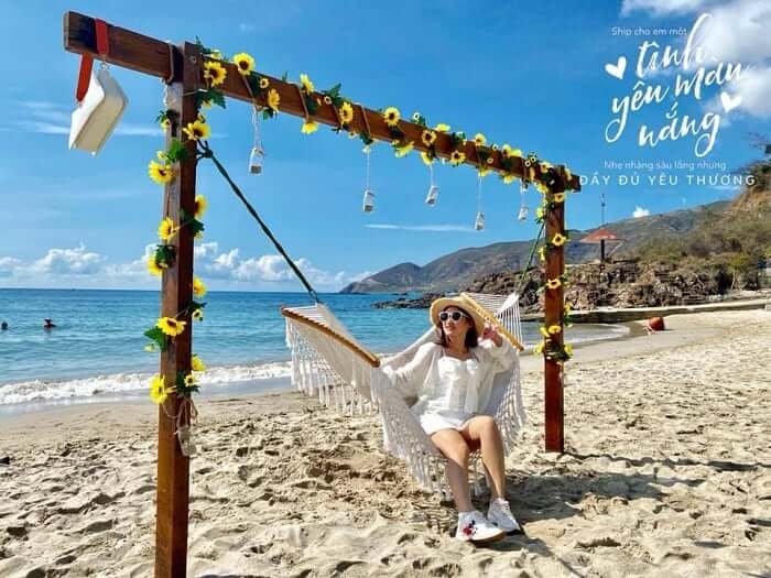 Bãi biển Nhũ Tiên