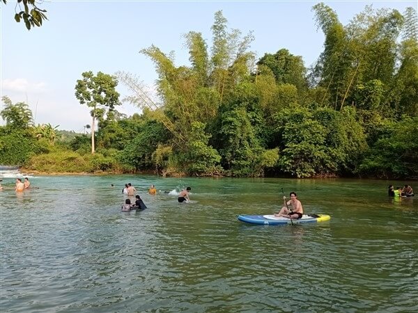 Suối Nặm Thoong .