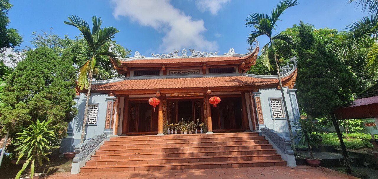 フート省ハの共同住宅、寺院、神社