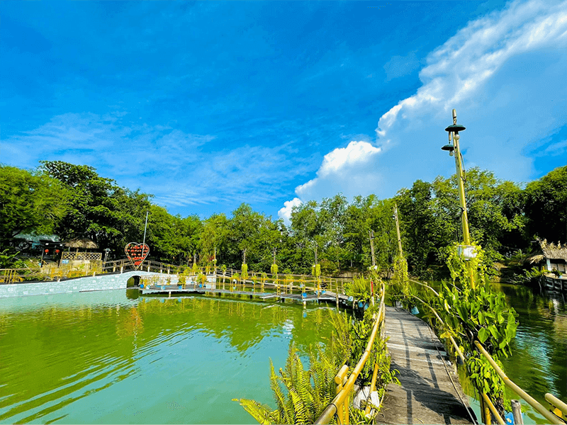 Khu du lịch sinh thái Long Trung