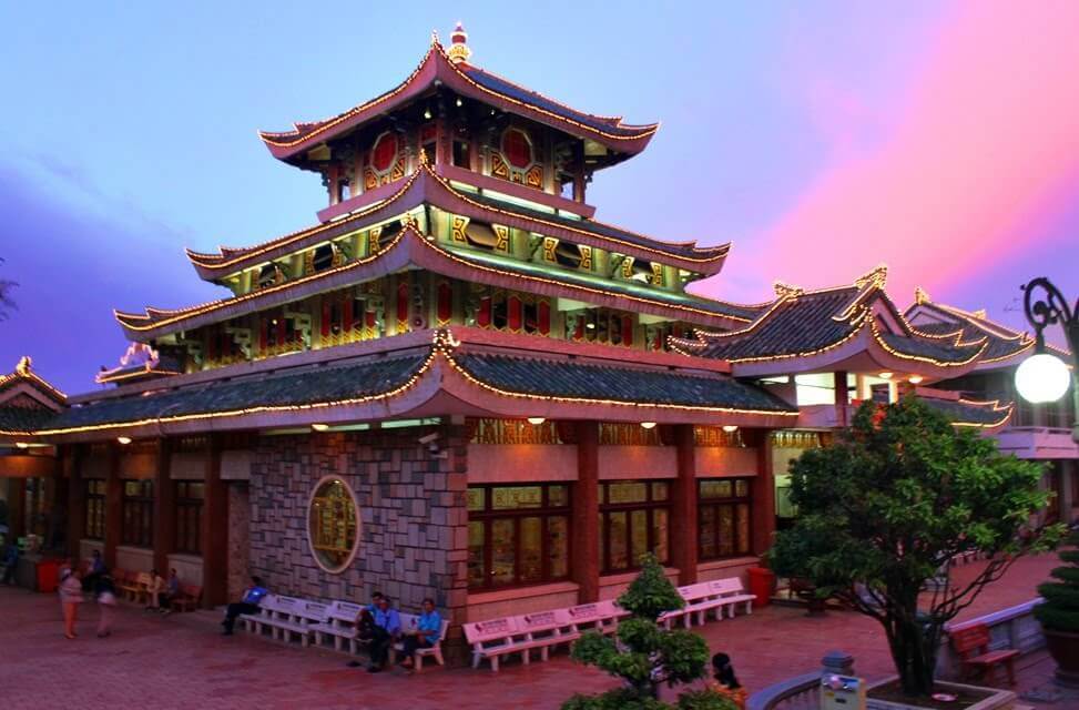 An Giang - Khám Phá Những Điểm Đến Linh Thiêng và Hùng Vĩ: Miếu Bà Chúa Xứ, Thất Sơn, Núi Sam