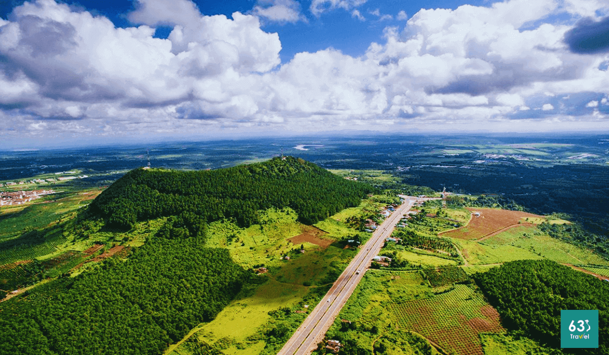Núi Hàm Rồng với cảnh quan hùng vĩ tuyệt đẹp ở Gia Lai