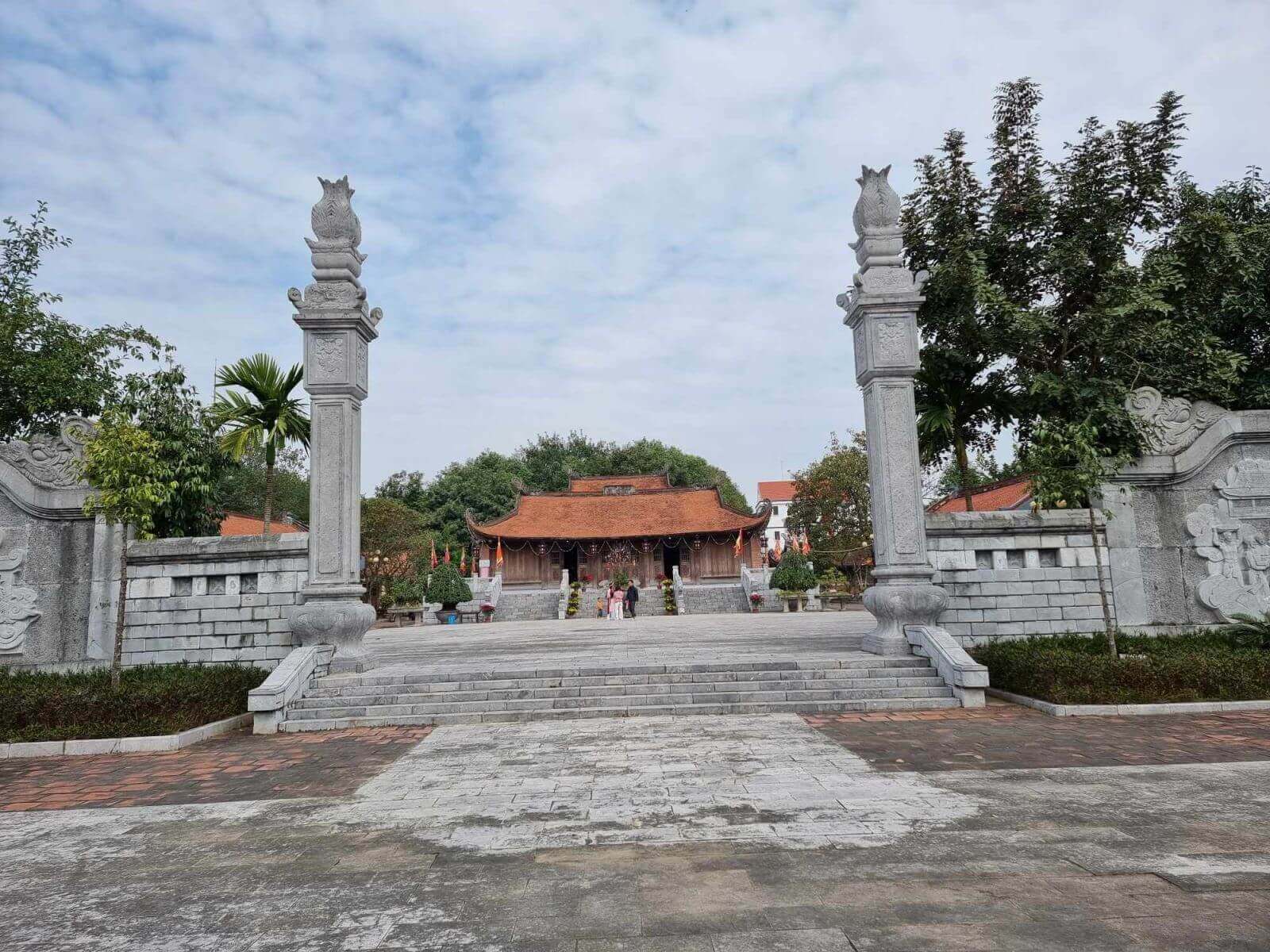 Đền thờ Khúc Thừa Dụ