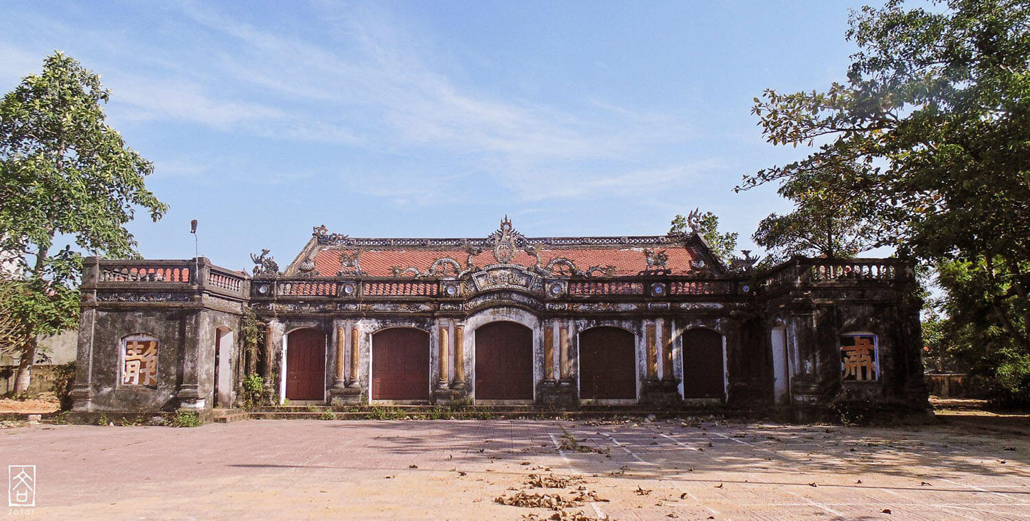 Hoa Ninh Communal House.