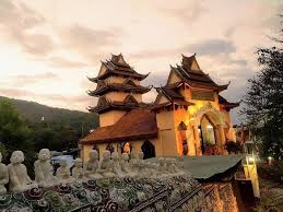 고타마 붓다의 동상