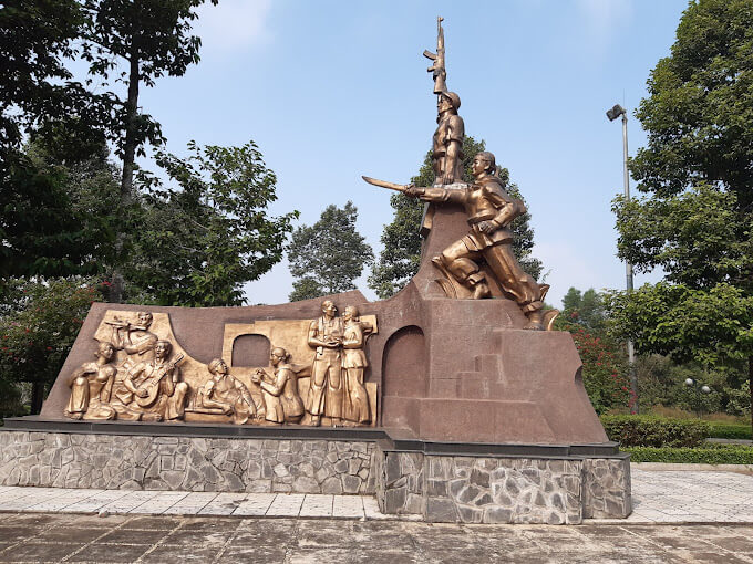 Khu di tích lịch sử Địa đạo Tam Giác Sắt