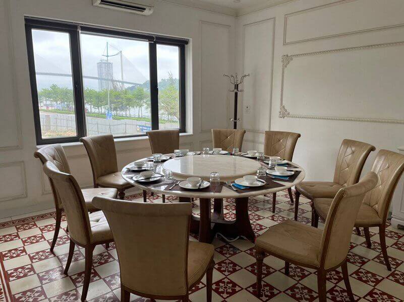 에메랄드 레스토랑