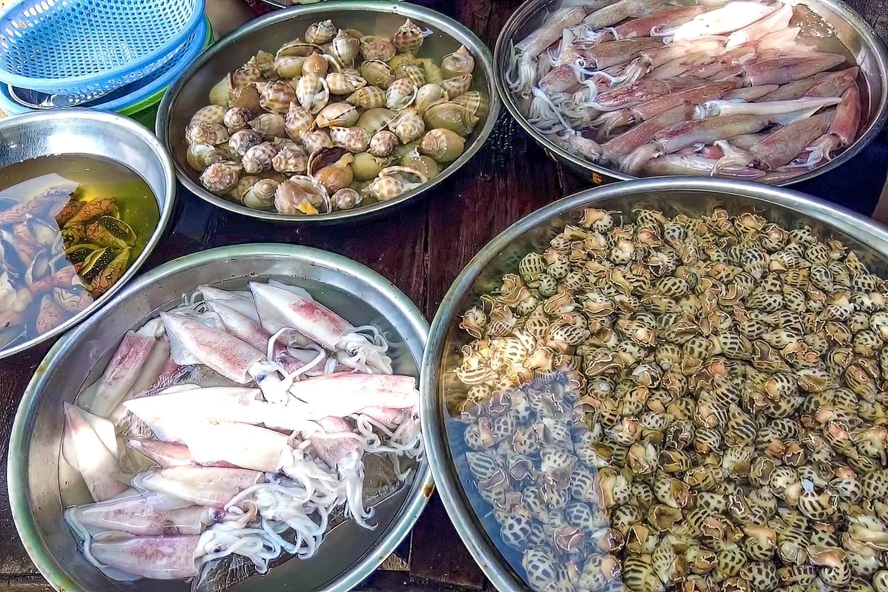 Bãi biển Cam Bình