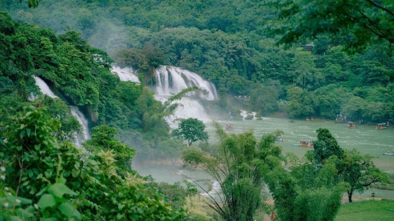 Rafting into Paradise: An Adventure at Thac Ban Gioc